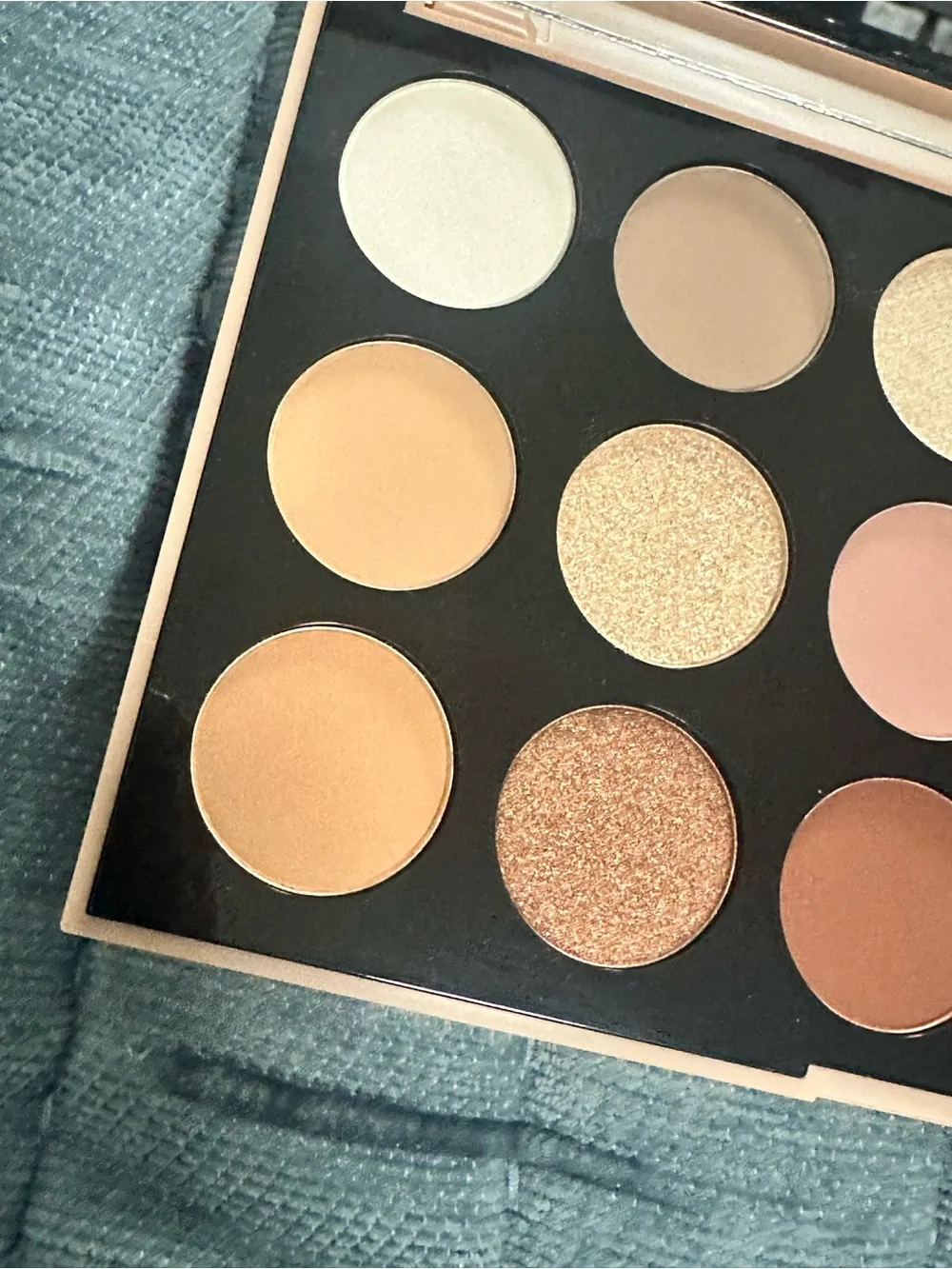 Morphe 18R Runway Ready Eyeshadow Palette